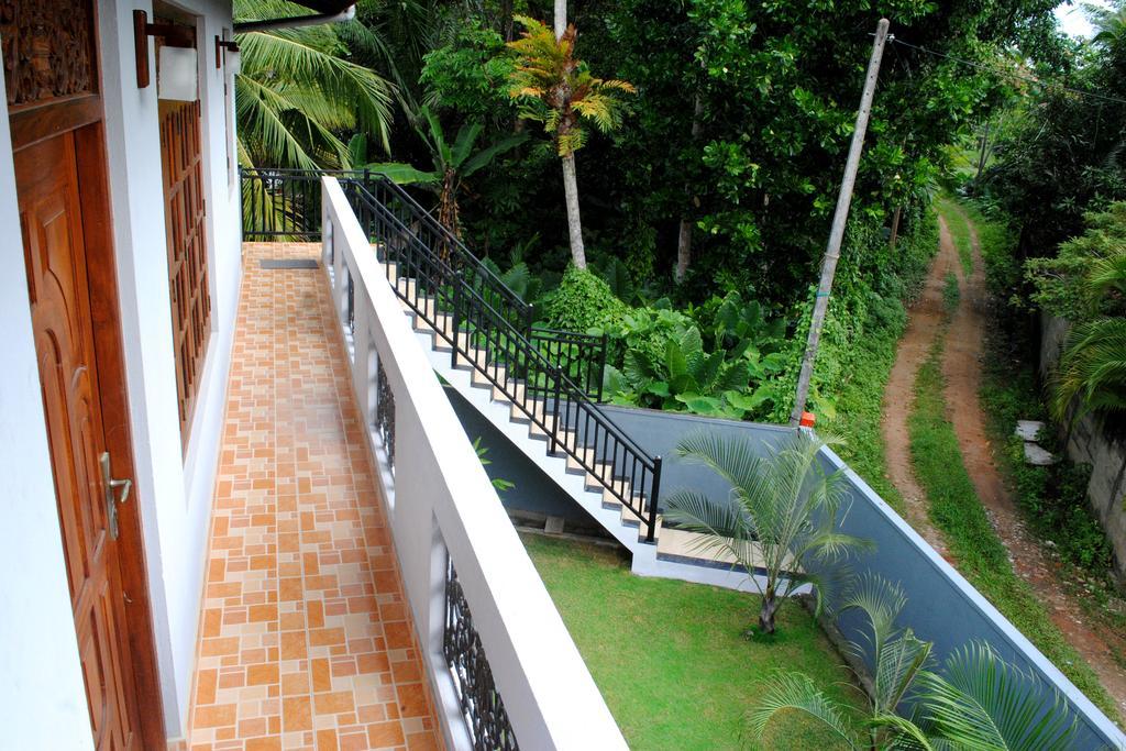 Cinnamon Holiday Inn Хіккадува Екстер'єр фото